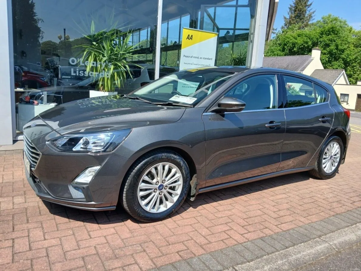 Ford Focus 1.5 Dsl 120PS Titanium, 1 Owner, Grey m - Image 2