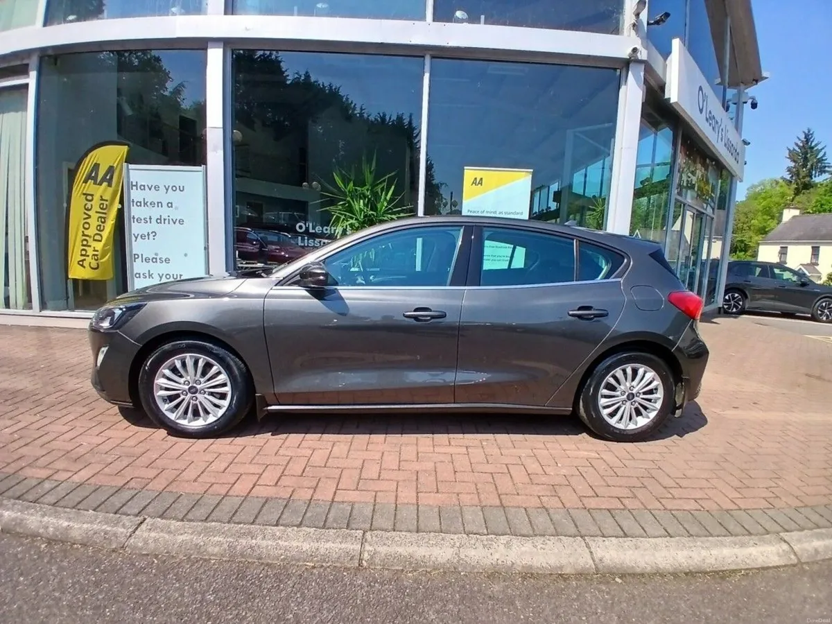 Ford Focus 1.5 Dsl 120PS Titanium, 1 Owner, Grey m - Image 4