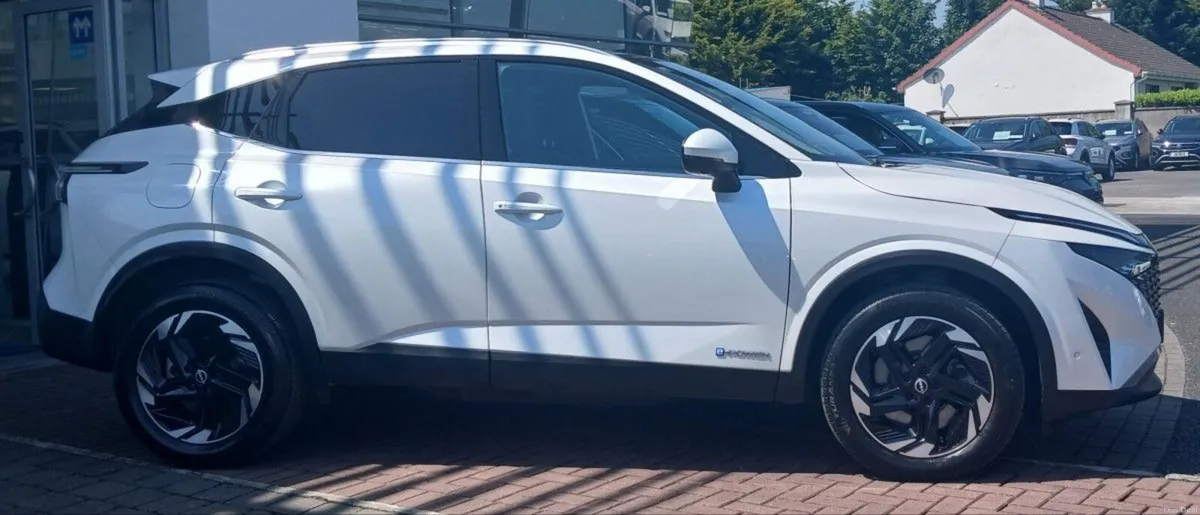 Nissan Qashqai ePOWER QASHQAI SV PREMIUM **AUTOMAT - Image 2