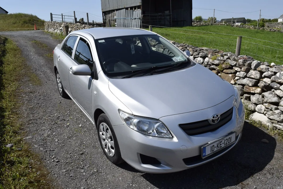 Toyota Corolla 2010 - Image 1