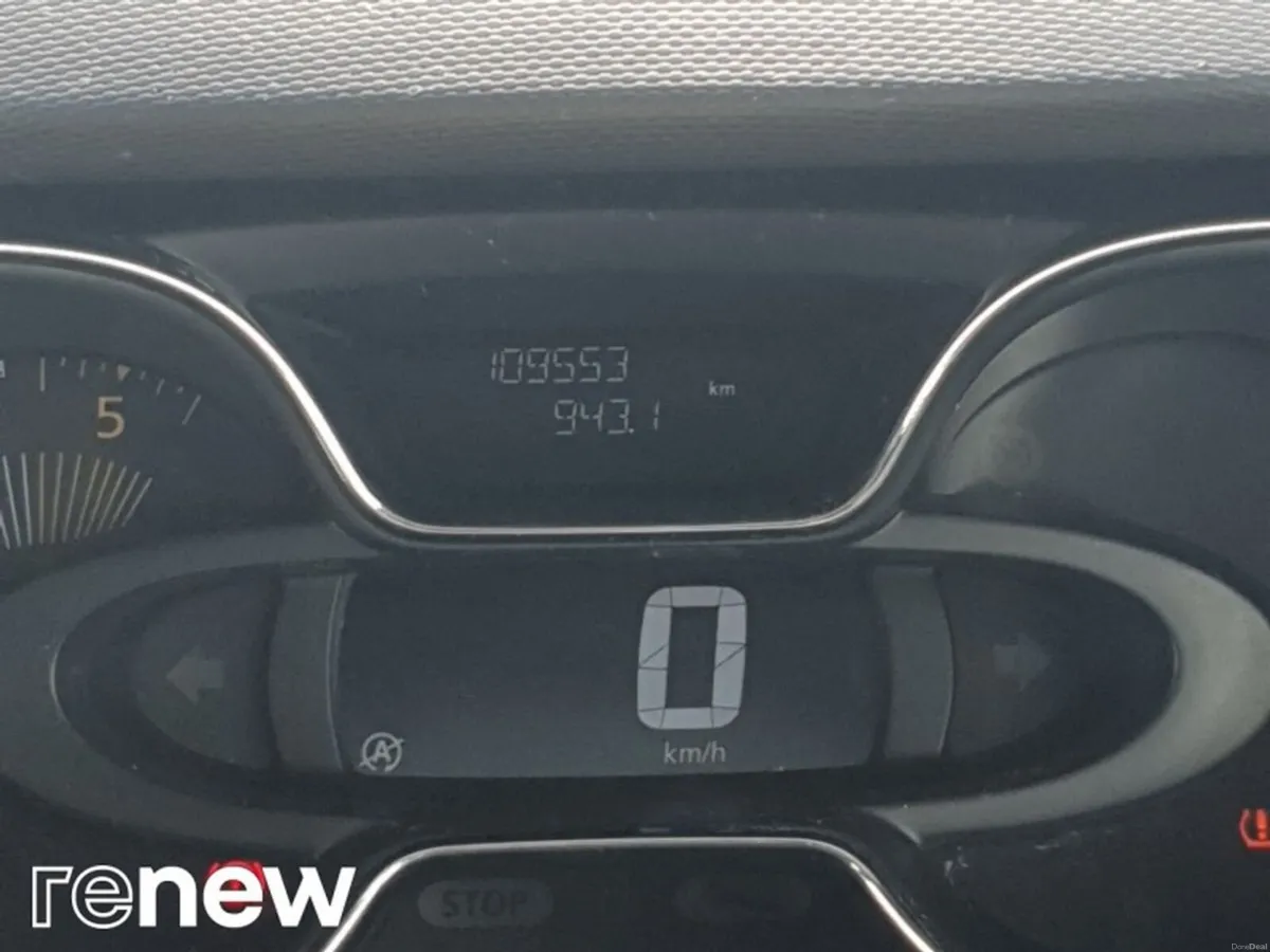 Renault Captur dCi 90 S&S INTENSE - Image 2