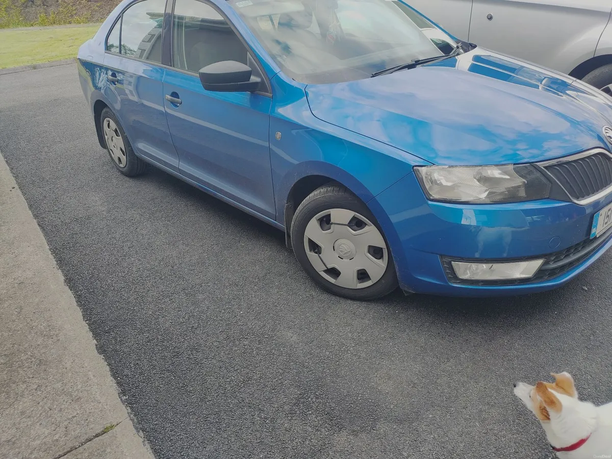 Skoda Rapid 2015 - Image 2