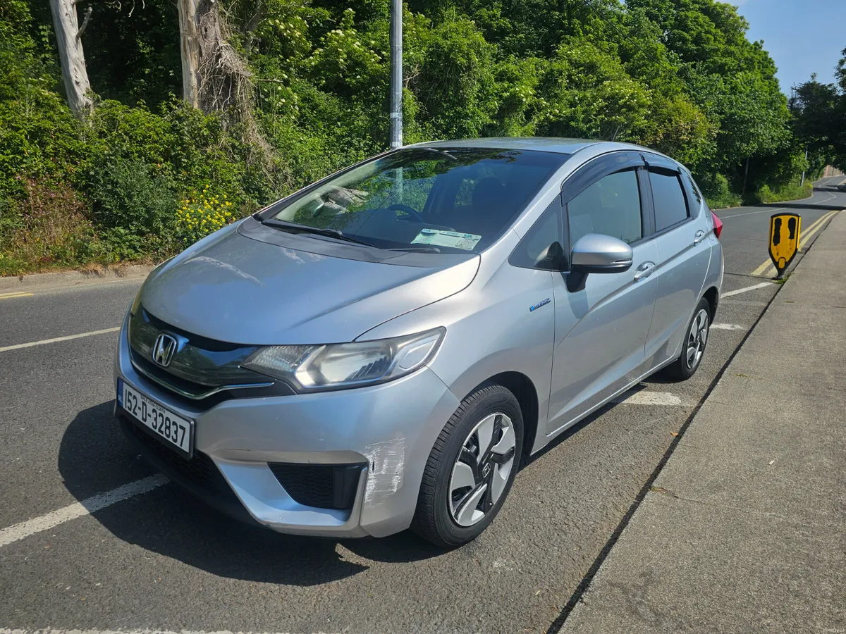 Honda Fit 2015 AUTOMATIC HYBRID - Image 2