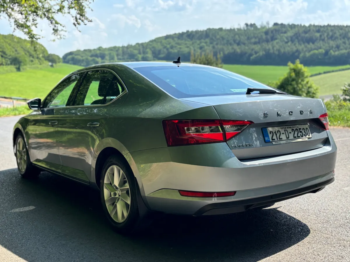 2021 Skoda Superb AMB 2.0TDI 150HP DSG - Image 4
