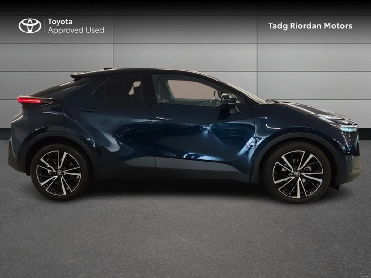 Toyota C-HR HYBRID SOL - Image 3