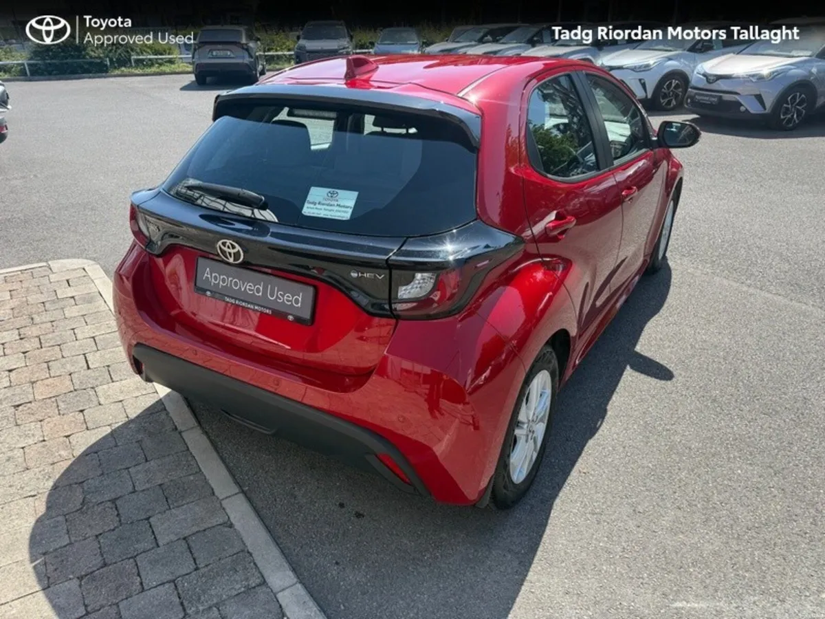 Toyota Yaris HYBRID 1.5 LUNA 115hp *** 1 OWNER FRO - Image 2