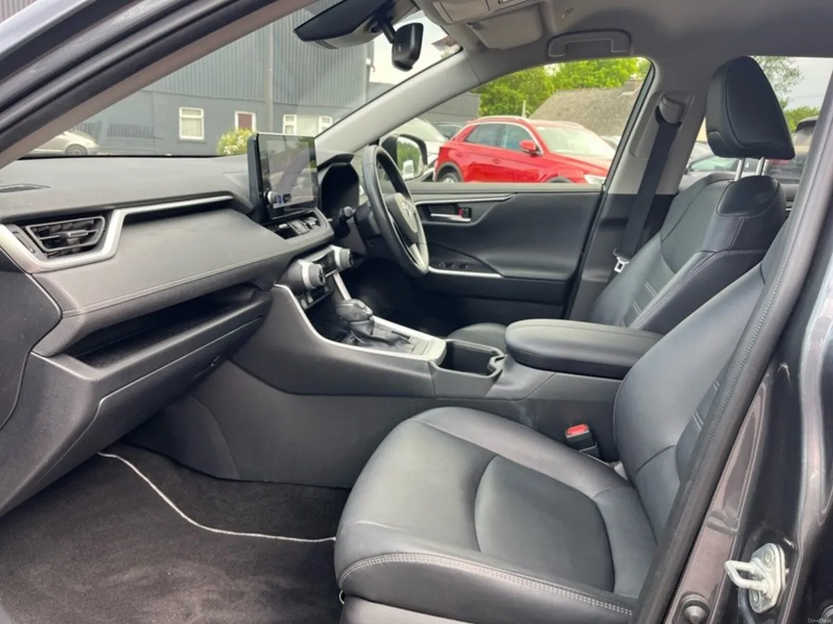 Toyota RAV4 RAV4 HYBRID 2.5 SOL - Image 6