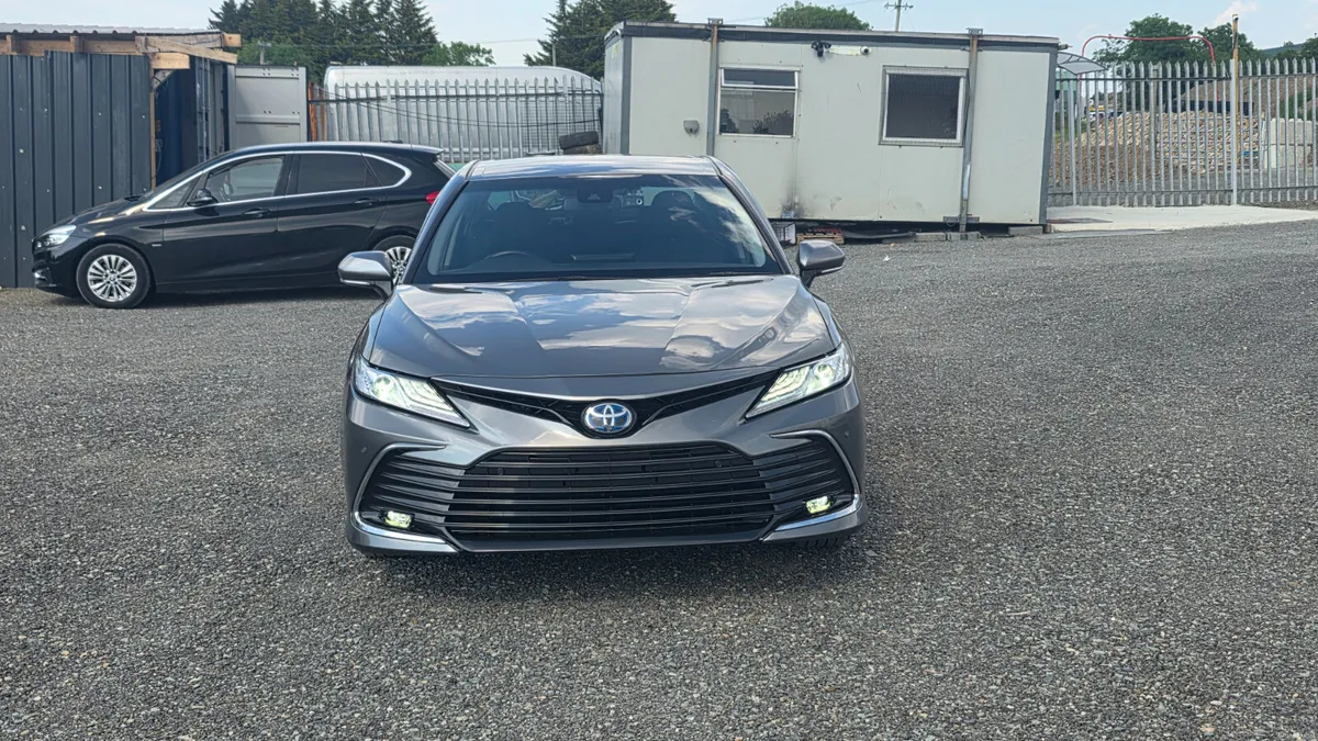 2023 Toyota Camry Hybrid | Sol G spec - Image 2