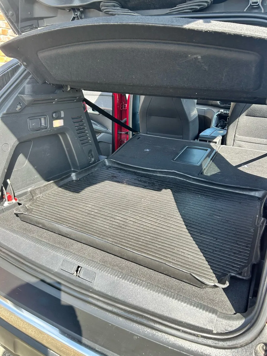 Car - Image 5