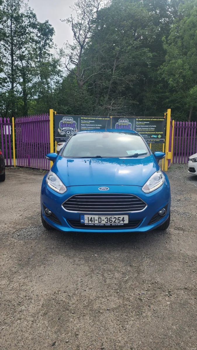 2014 Ford Fiesta Zetec 1.0 EcoBoost – High Spec - Image 3