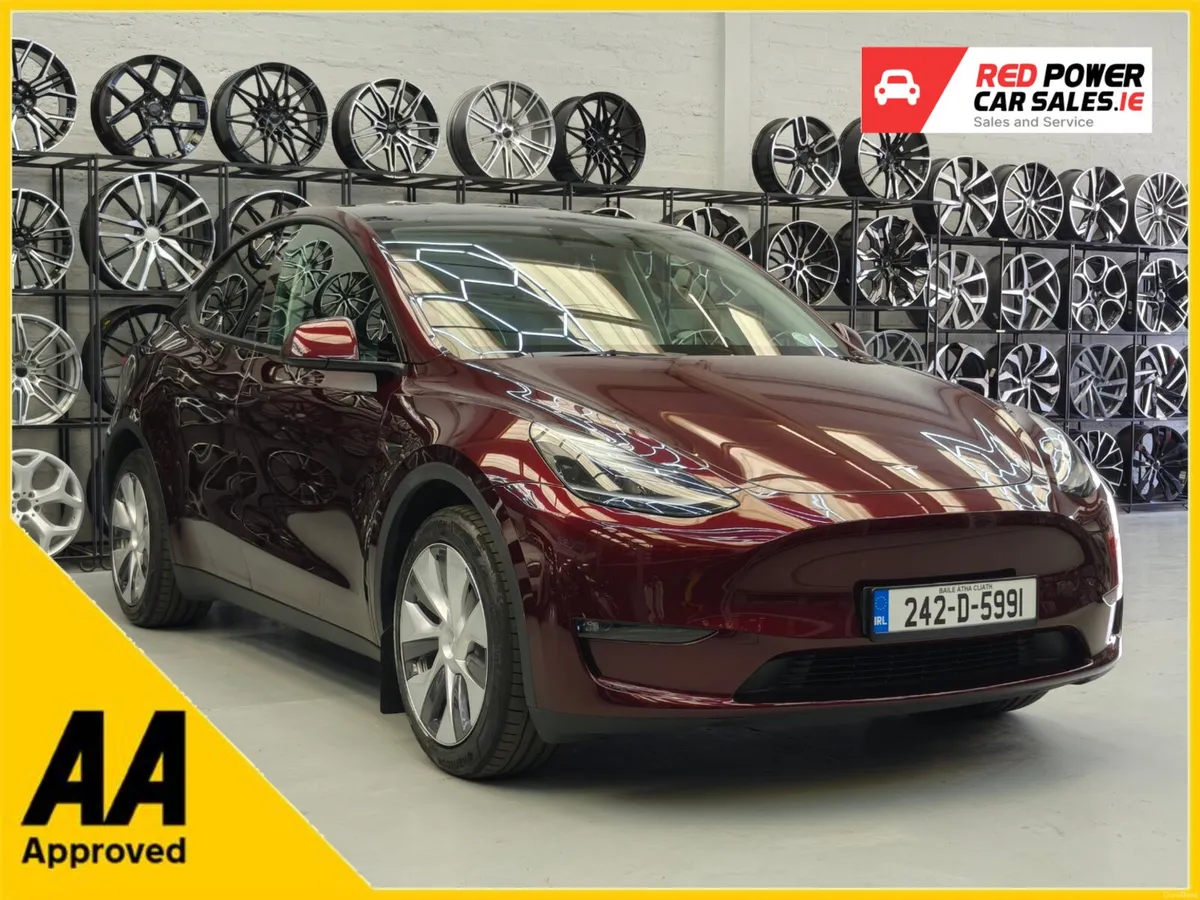 2024 Tesla Model Y Long Range AWD//LOW KMS - Image 1