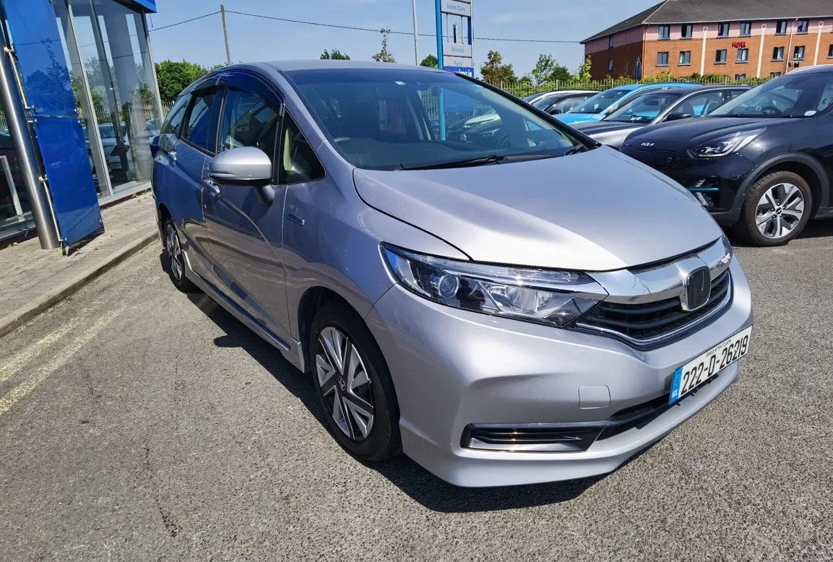 HONDA SHUTTLE 1.5 AUTOMATIC PETROL HYBRID - Image 3