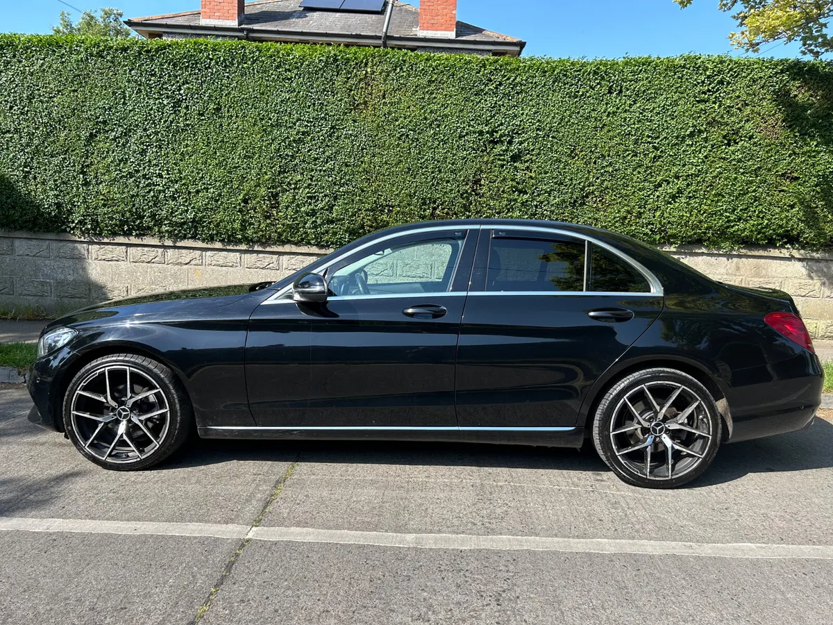 2017 MERCEDES C220 AVANTGARDE PARKING CAMERA - Image 4