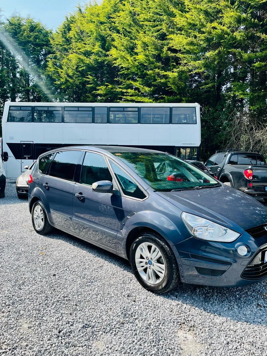 Ford s-max 7 seater mint condition €6250 warranty - Image 1