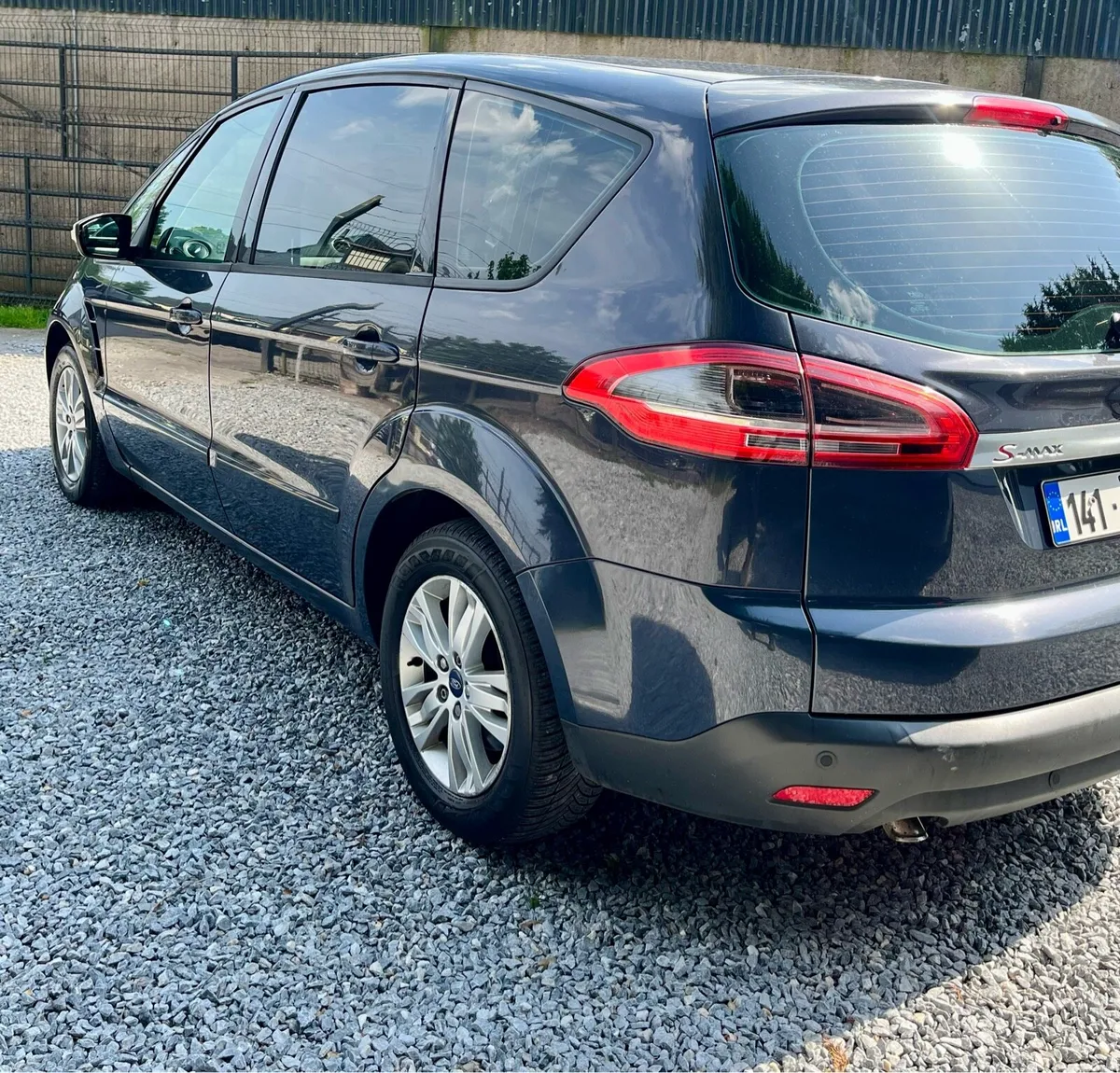 Ford s-max 7 seater 12 month Nct like new - Image 5
