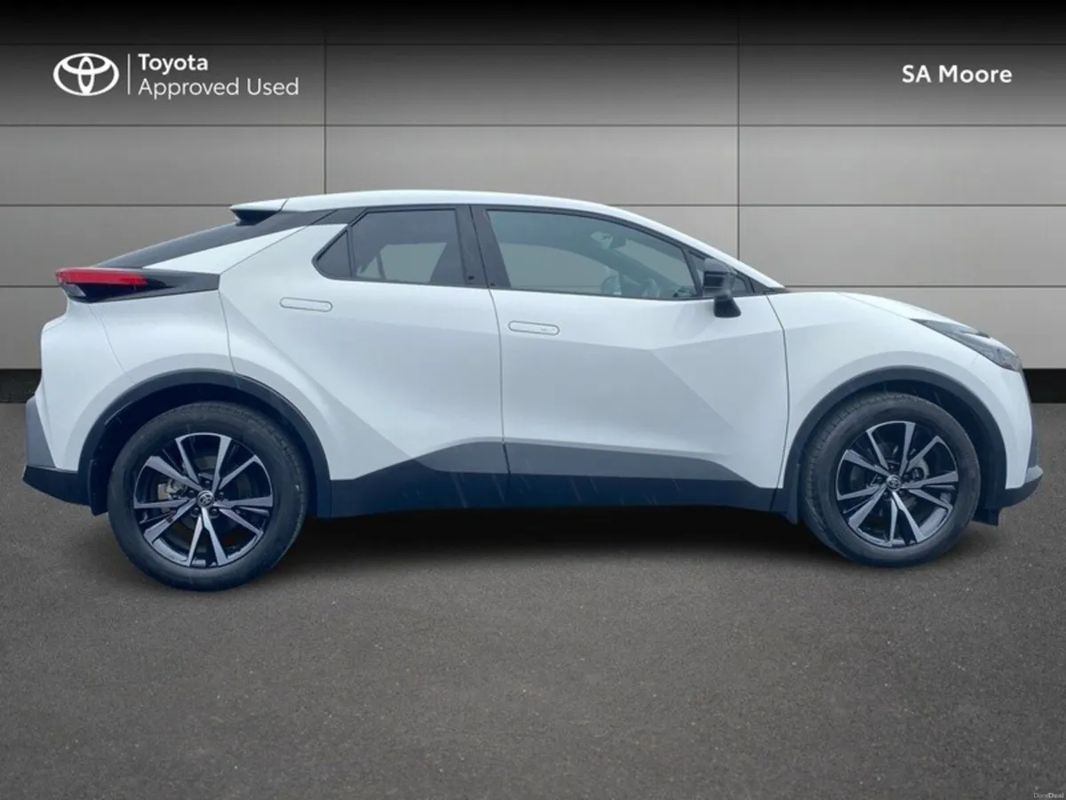 Toyota C-HR HYBRID SPORT - Image 3