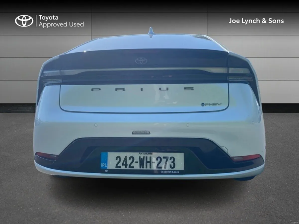 Toyota Prius PRIUS PLUG-IN HYBRID - Image 4