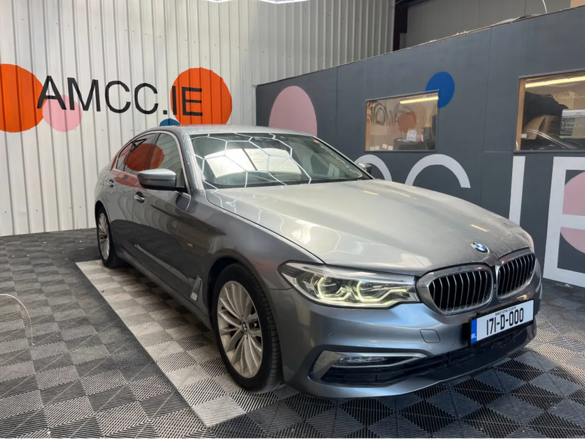 BMW 5-Series 2017 BMW 523D LUXURY 2.0 AUTOMATIC / - Image 1