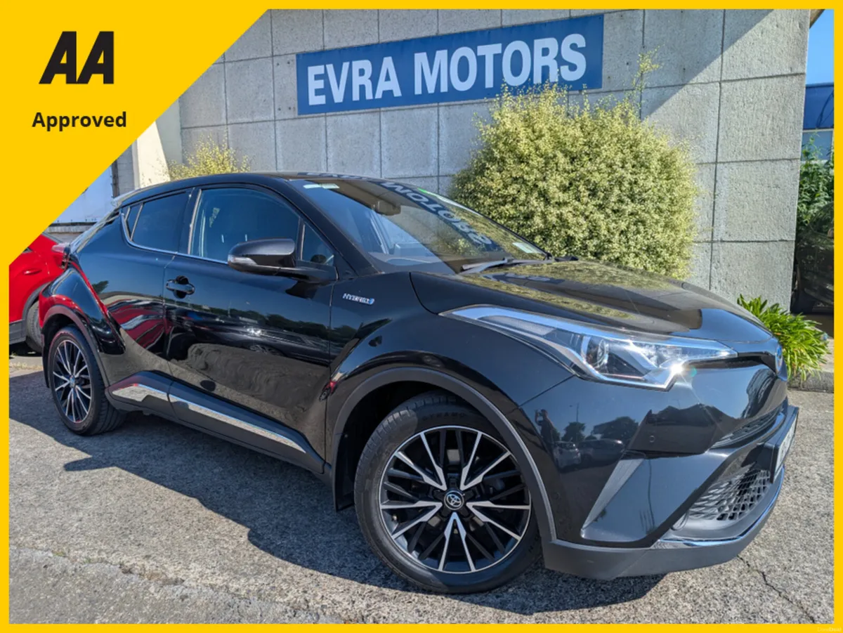 Toyota C-HR SOL HYBRID AUTOMATIC 1.8 PETROL //HALF - Image 1