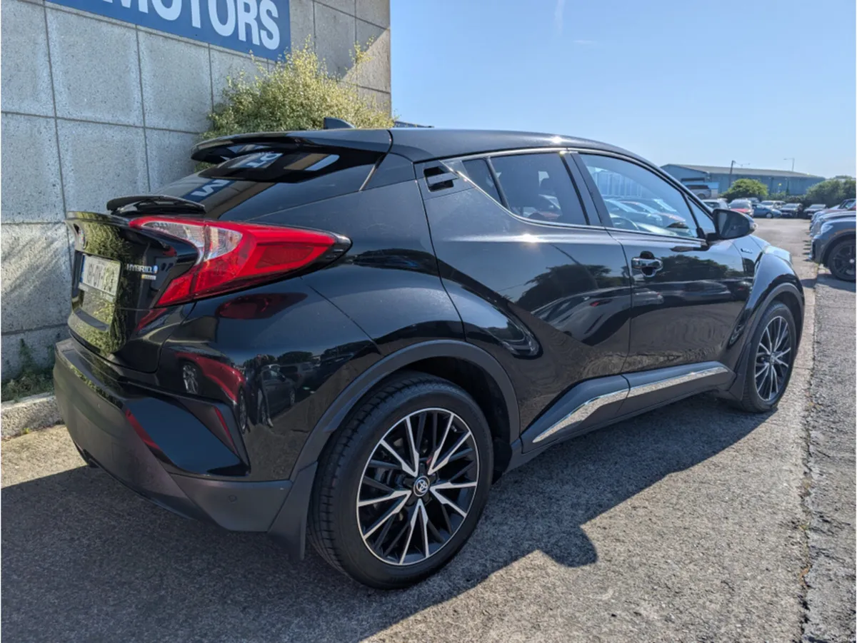 Toyota C-HR SOL HYBRID AUTOMATIC 1.8 PETROL //HALF - Image 4