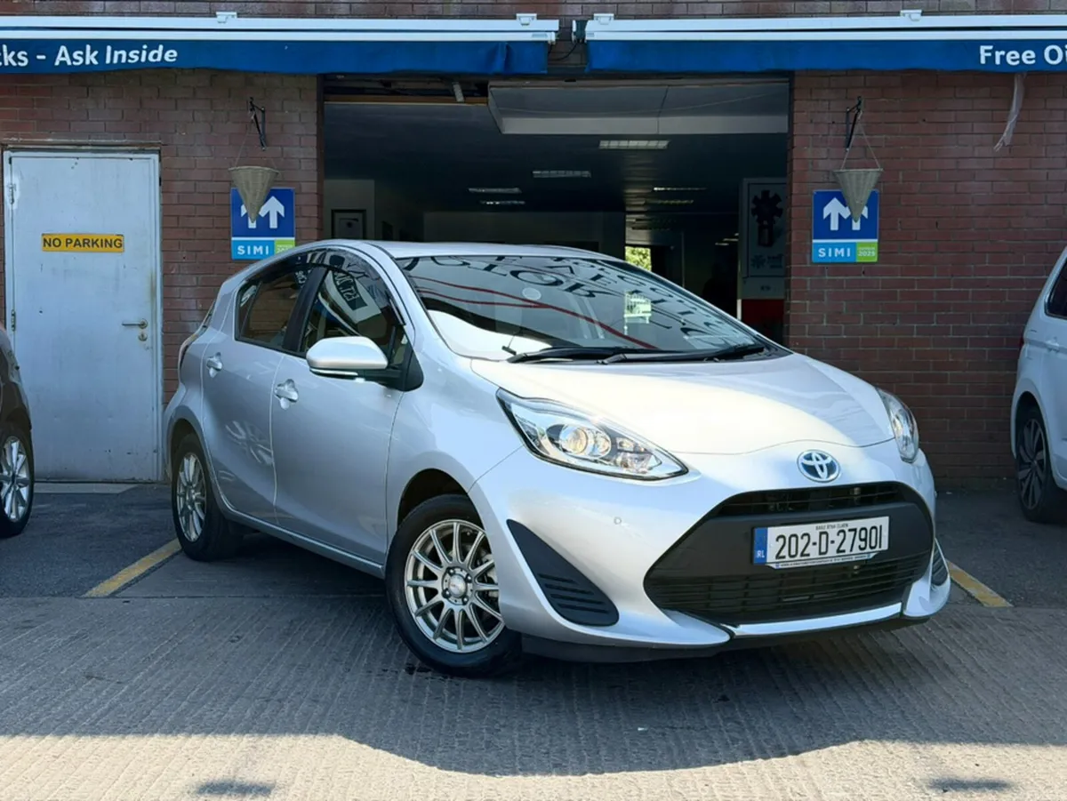 Toyota Aqua 1.5 HYBRID AUTO 5DR LOW KMS - Image 1