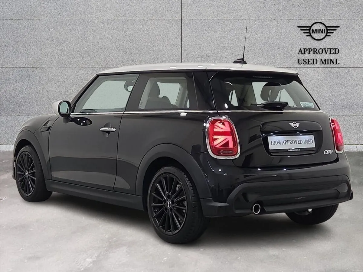 Mini Cooper 3-Door Cooper Classic - Image 2