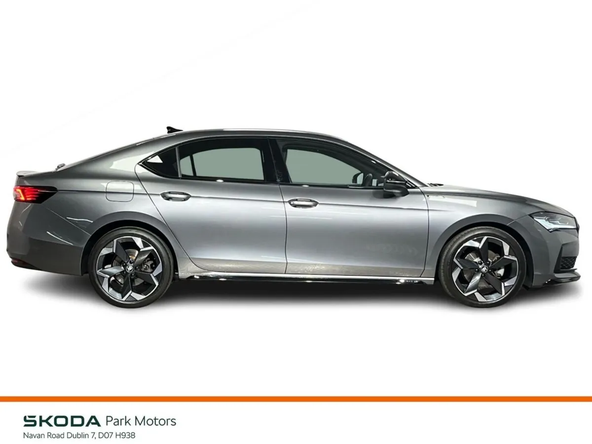 Skoda Superb Sportline DSG 2.0 TDI 150BHP - Revers - Image 6