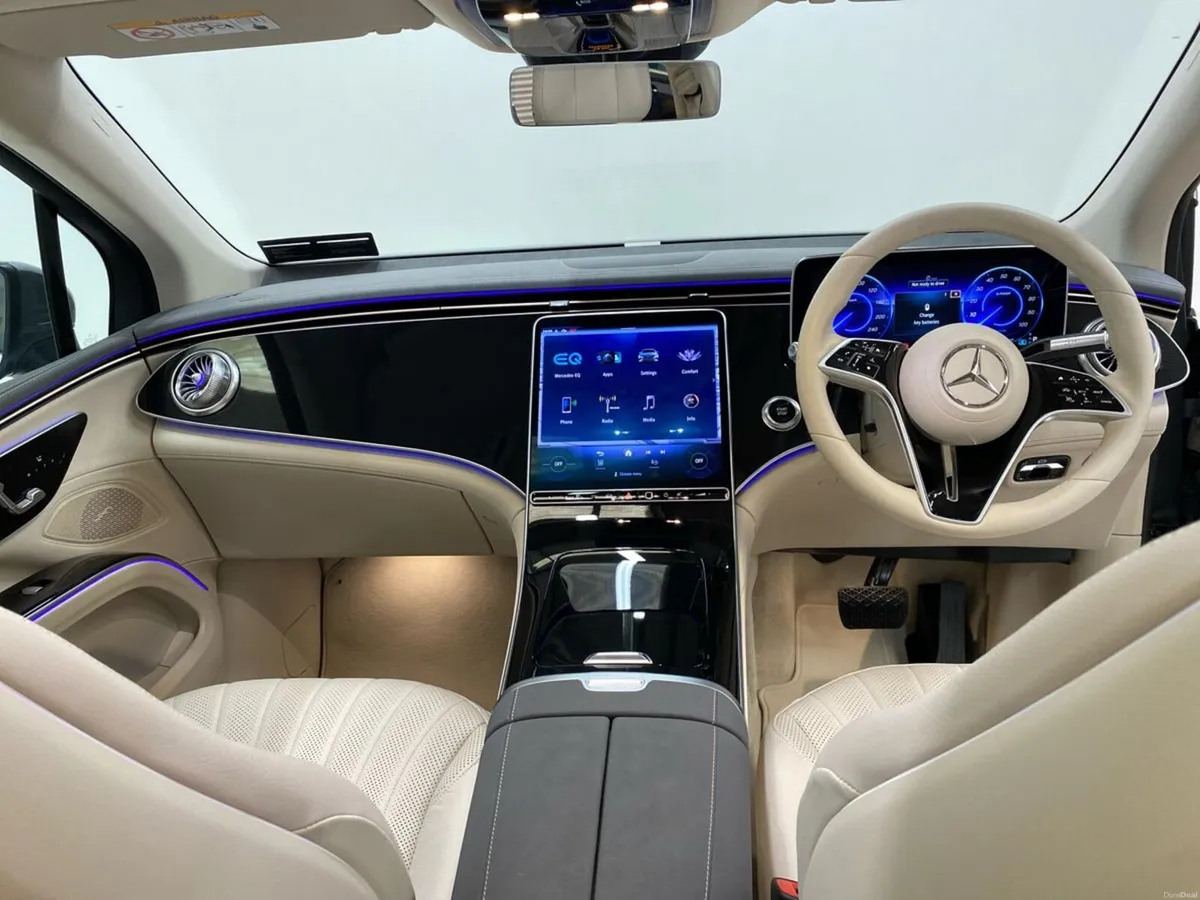 Mercedes-Benz EQS EQS SUV 450+ AMG Line Exterior - Image 4