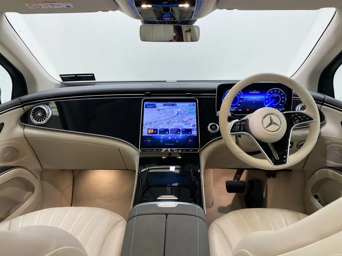 Mercedes-Benz EQS EQS SUV 450+ AMG Line Exterior - Image 4