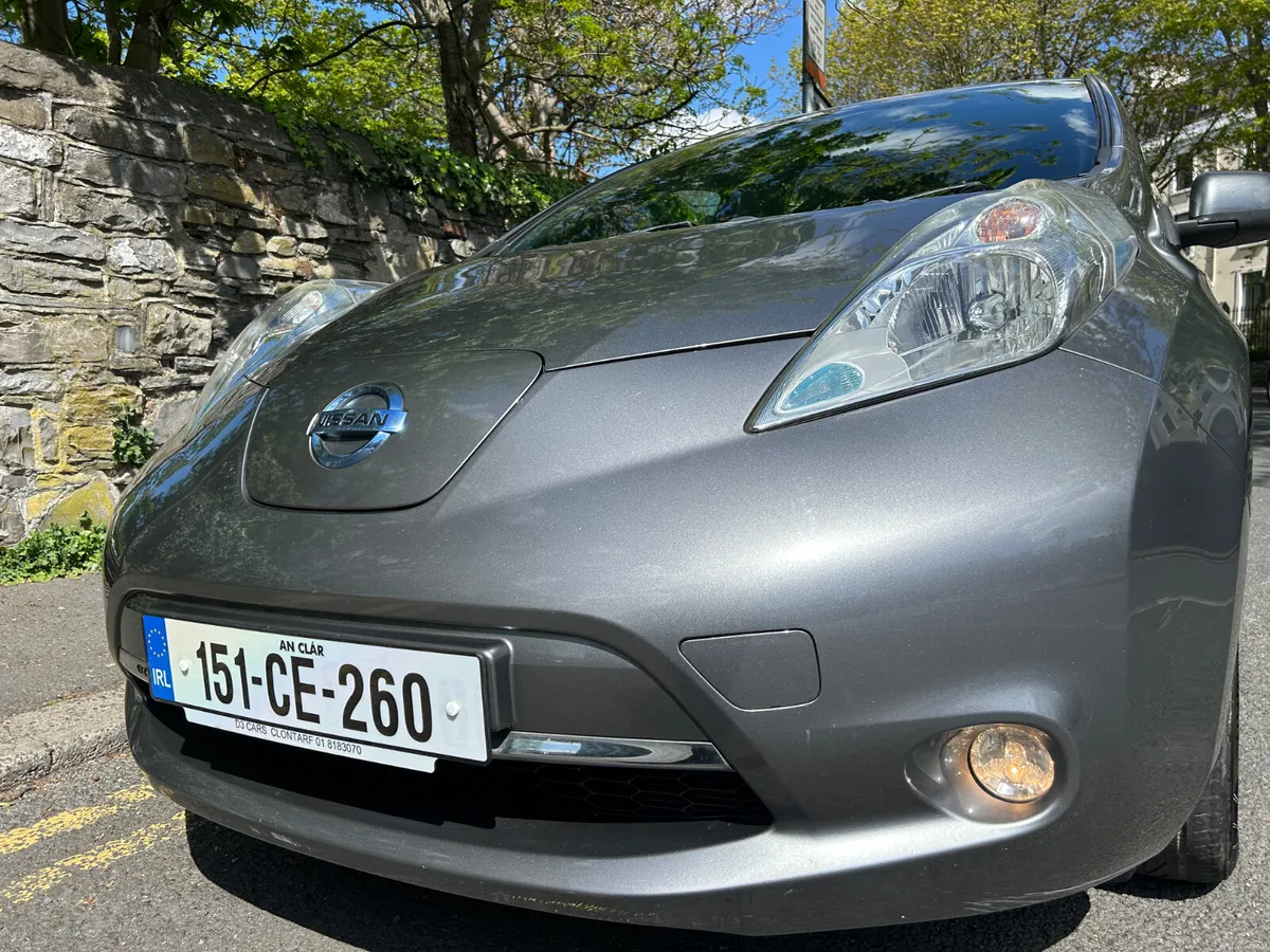 2015 NISSAN LEAF PARKING CAMERA NCT MAY 2027 - Image 1