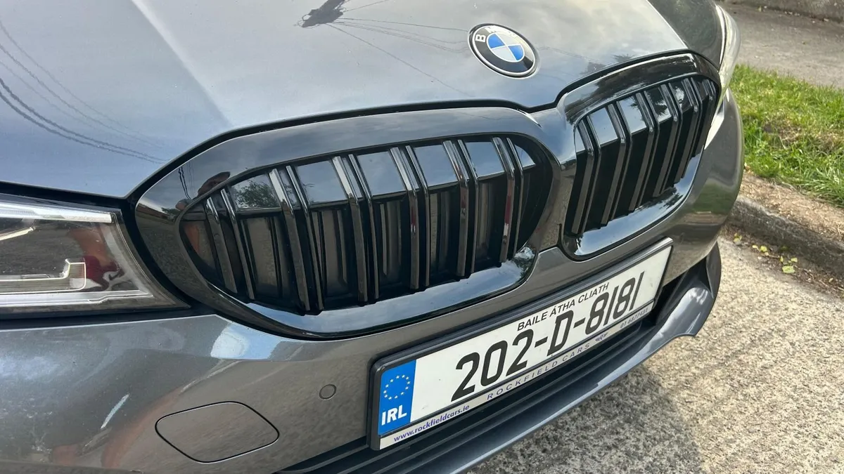 BMW 3-Series 202 Reg Immaculately maintained - Image 4