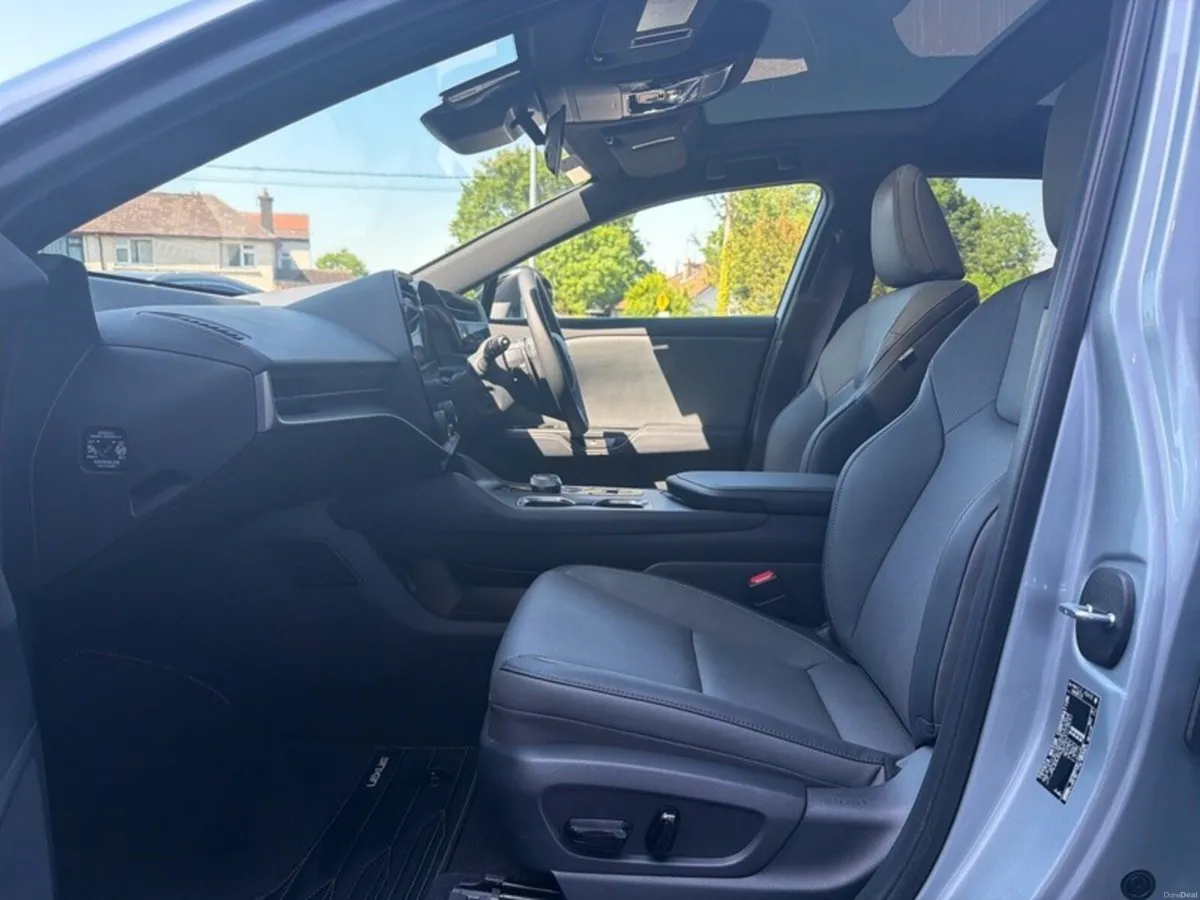 Lexus RZ RZ350e Executive - Image 2