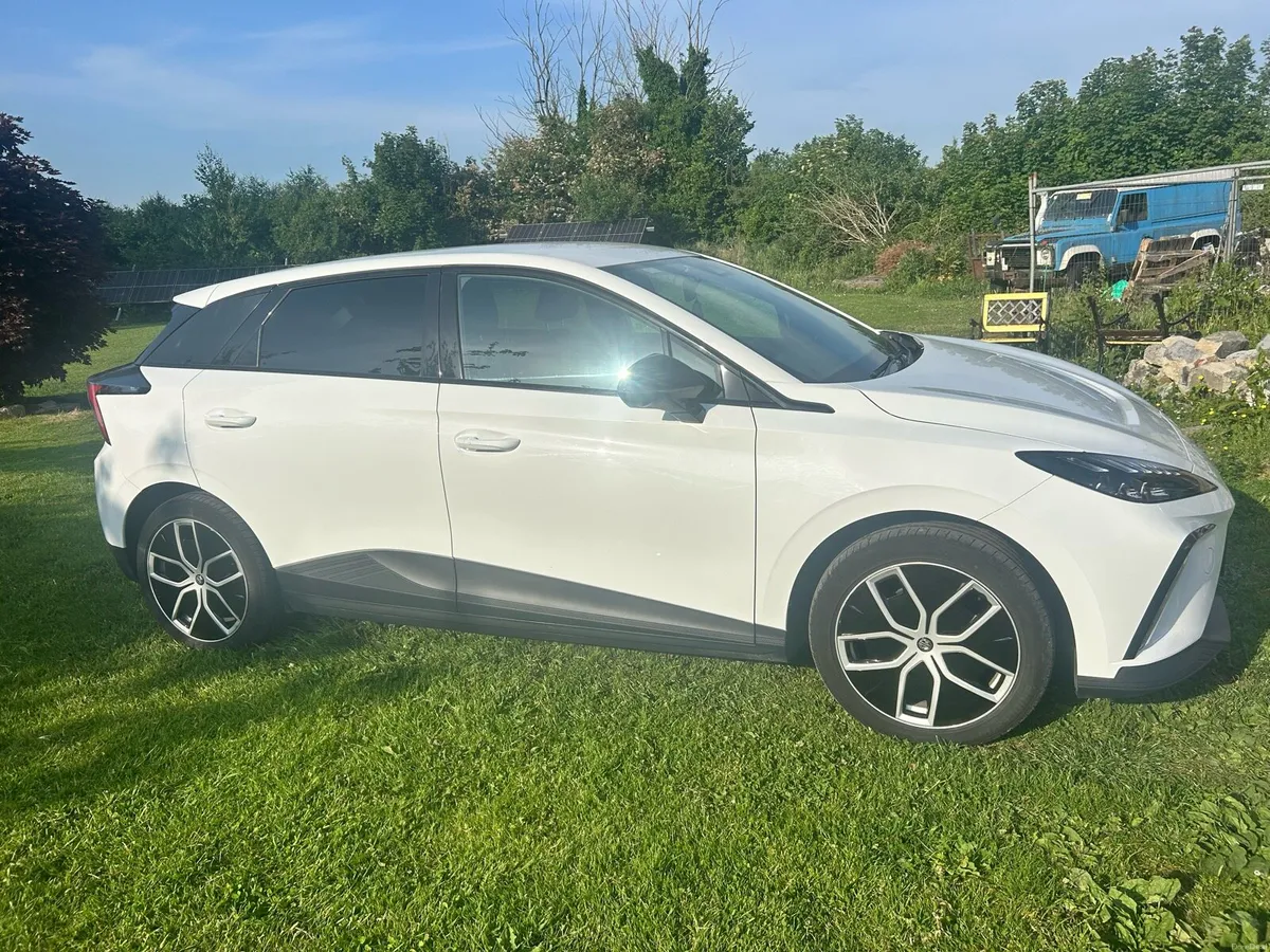 MG4 Exclusive 64kwh - Image 4