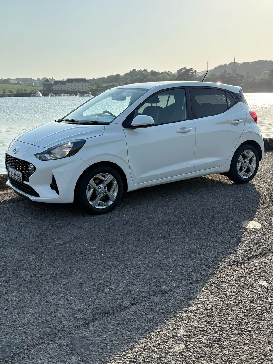 2022 HYUNDAI i10 1.0 DELUXE AUTO - Image 2