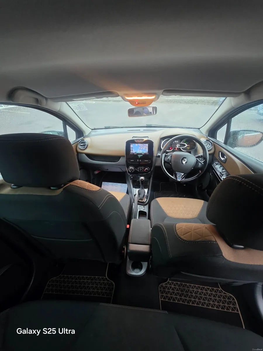 Very low mileage Renault Clio Lutecia - Image 3