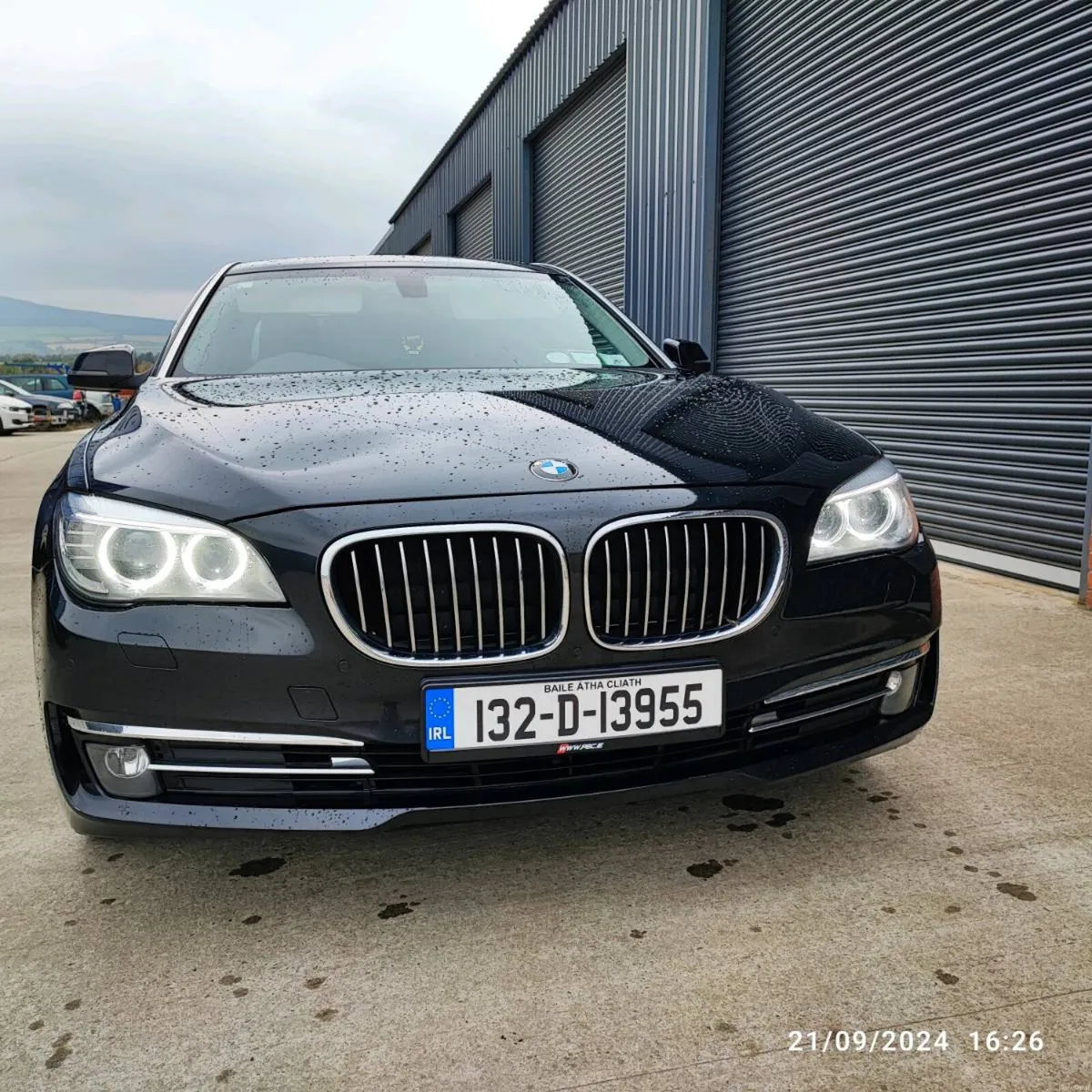 BMW 7 - Image 2