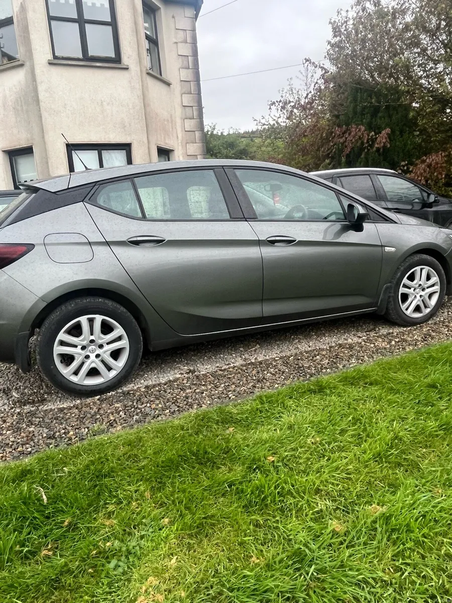 2017 Opel Astra 1.6 CDTI - Image 2