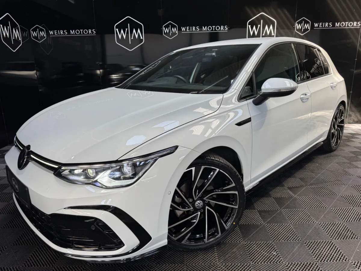 Volkswagen Golf R-LINE//AUTOMATIC//ONLY24,958KM - Image 1