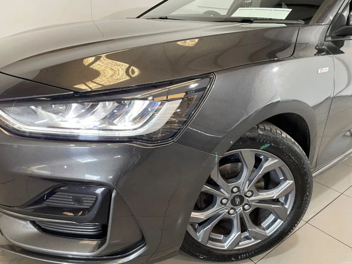 Ford Focus ST-LINE 1.0T 125 M6 FWD 4DR - Image 4