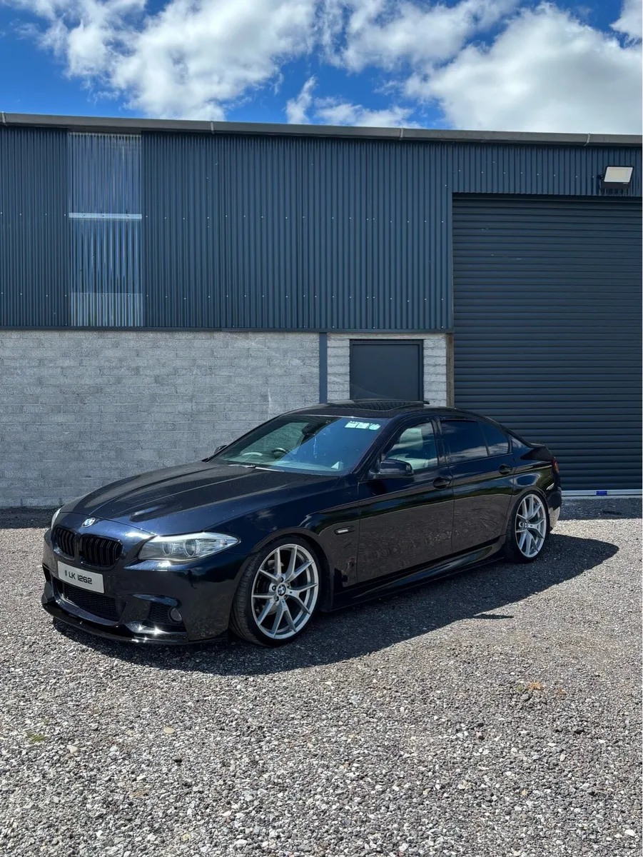2011 BMW 520d MSPORT (Sunroof) - Image 1