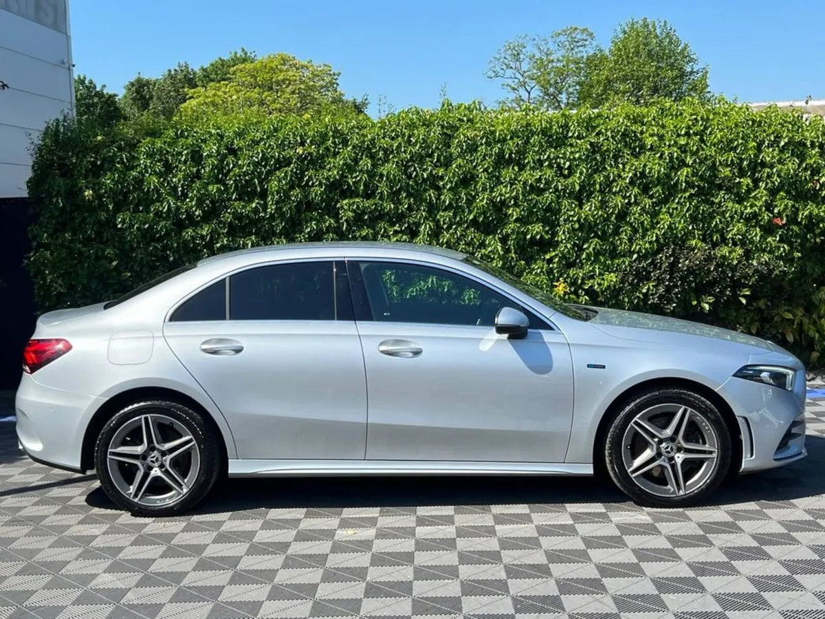 Mercedes-Benz A-Class A250e AMG-LINE EXECUTIVE 1.3 - Image 2
