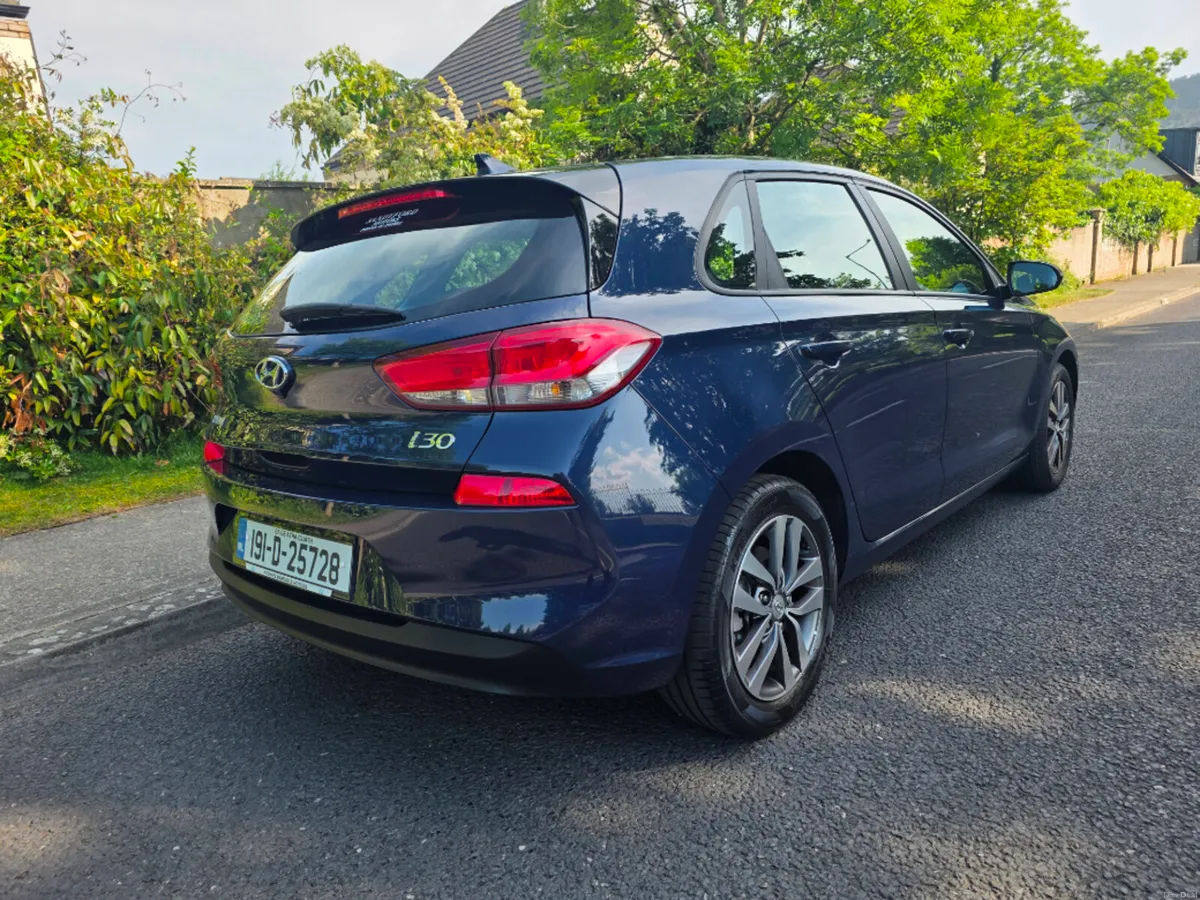 Hyundai i30 i 30 Deluxe 1.0 Turbo 5DR - Image 4
