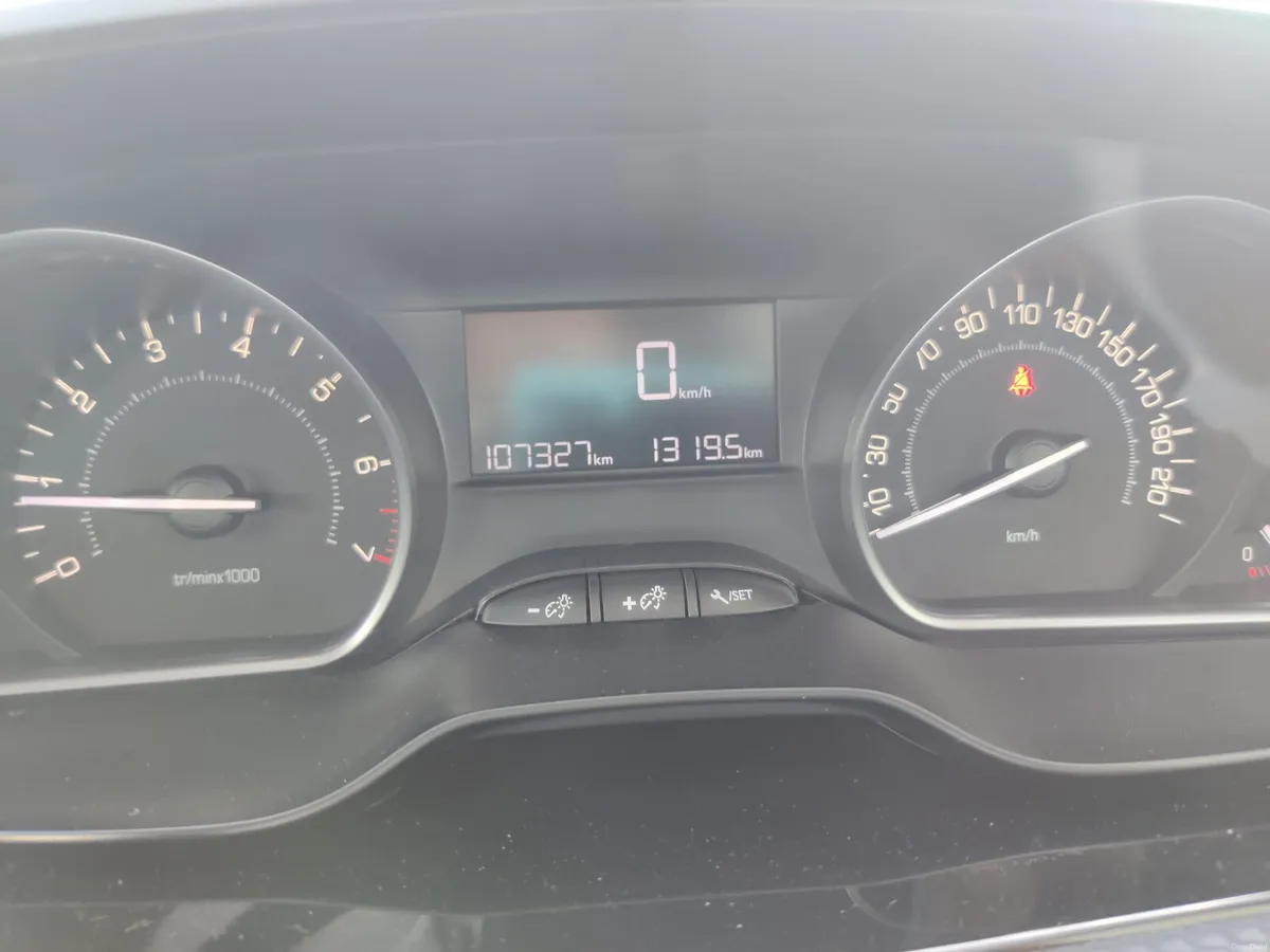 Peugeot 208 162 107.300 Km New T.Belt + Nct + Tax - Image 3