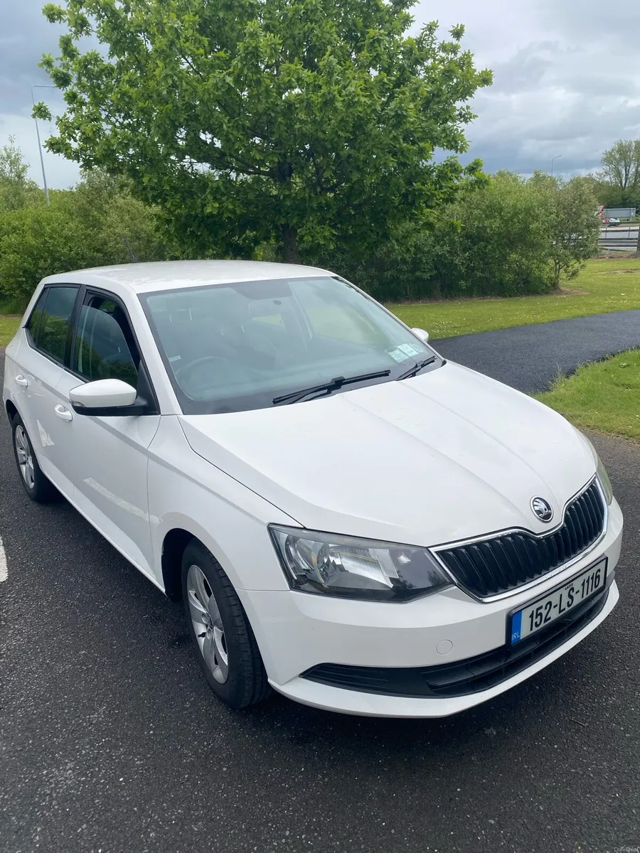 Automatic Skoda Fabia 2015 - Image 1