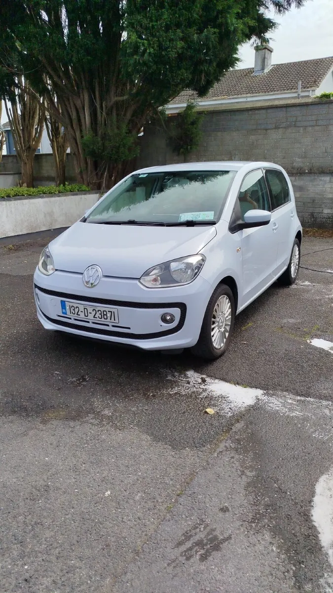 Volkswagen up! 2013 Automatic - Image 1