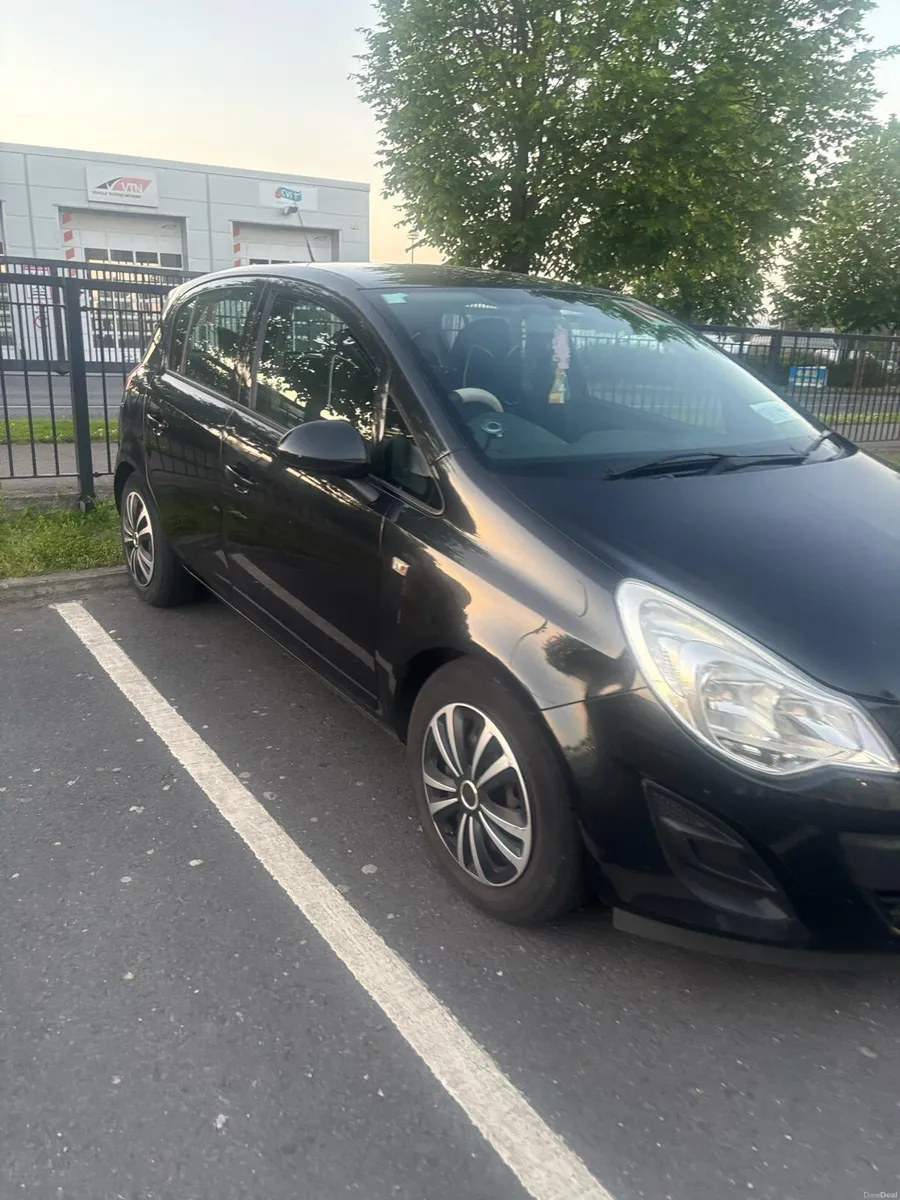 Car - Image 3