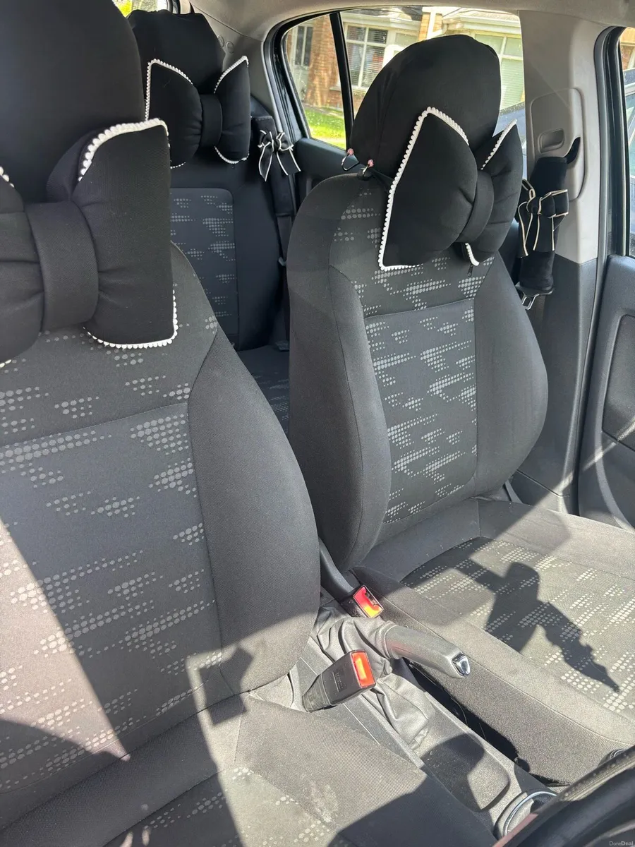 Car - Image 5