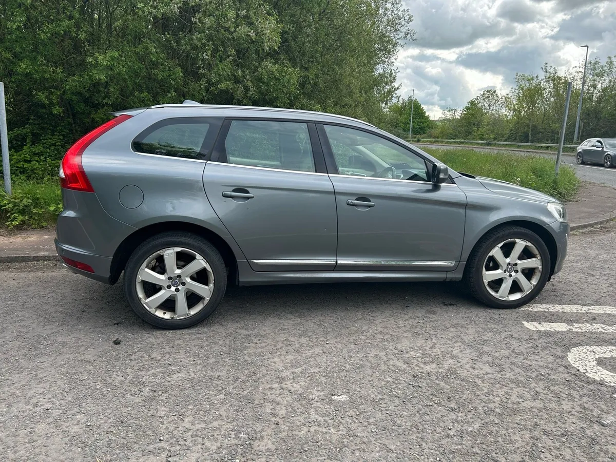 2015 Volvo SC60 automatic - Image 2