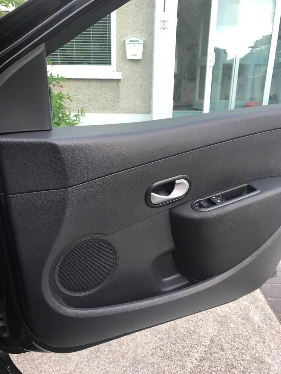 Renault Clio 2011 - Image 4