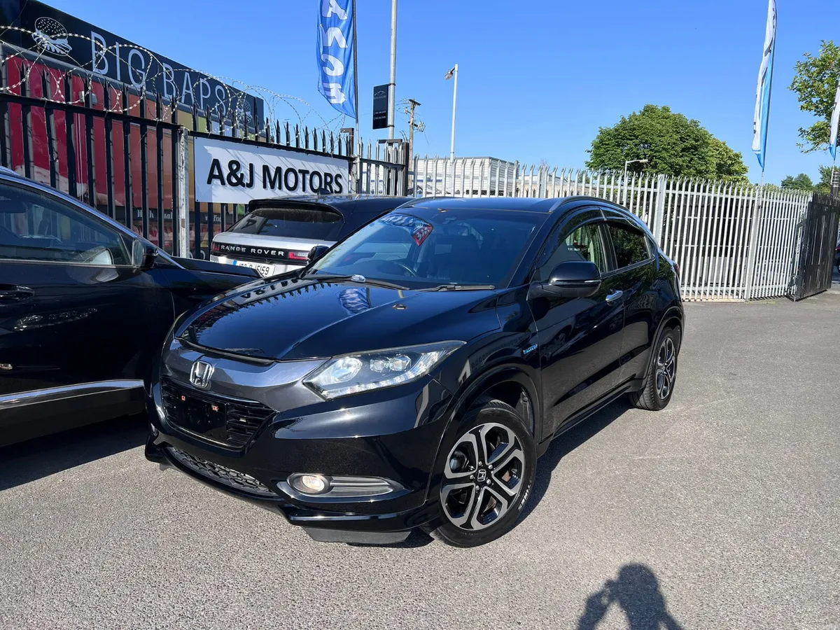 15 HONDA VEZEL 1.5 HYBRID - Image 1